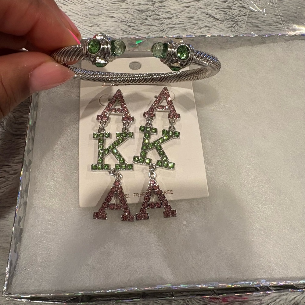 Silver Bracelet with Green Gemstones